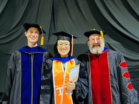 Lu Yu (center), PhD MSE May 2022, co-advised by David Keffer (left) and David Harper (Right)
